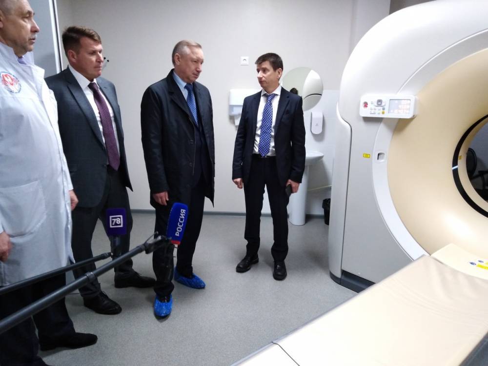 Беглов проинспектировал Центр онкологической помощи в Калининском районе перед открытием