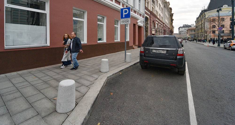 Парковка на улицах Москвы будет бесплатной 4 ноября