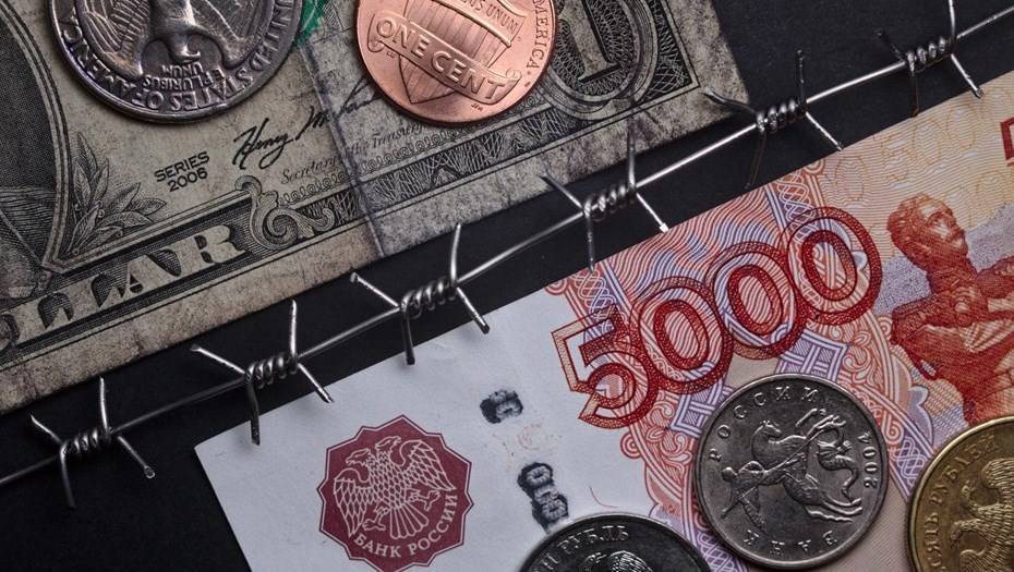 Moody's: Россия стала лучше противостоять санкциям, но они усложняют рост экономики