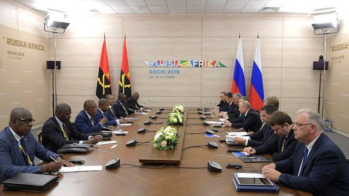 Миллиардные контракты и списание долгов: главные итоги саммита Россия — Африка