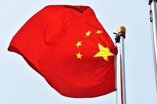 Китай выразил протест в связи с заявлением вице-президента США о протестующих в Гонконге