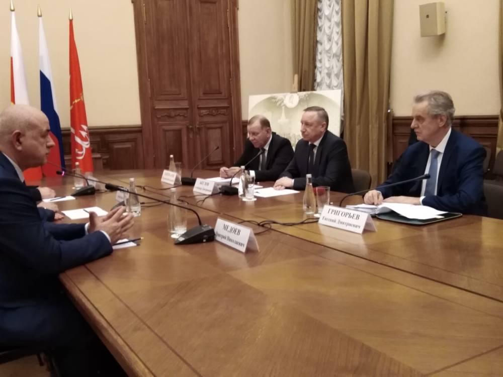 Беглов провел официальную встречу с президентом Южной Осетии в Петербурге