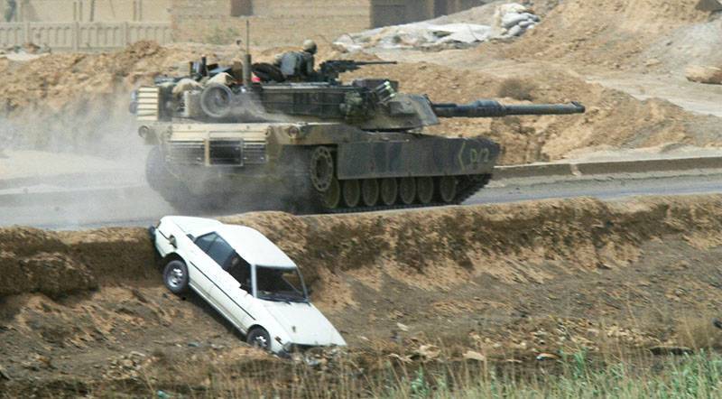 Трамп передумал уходить из Сирии и отправил туда танки