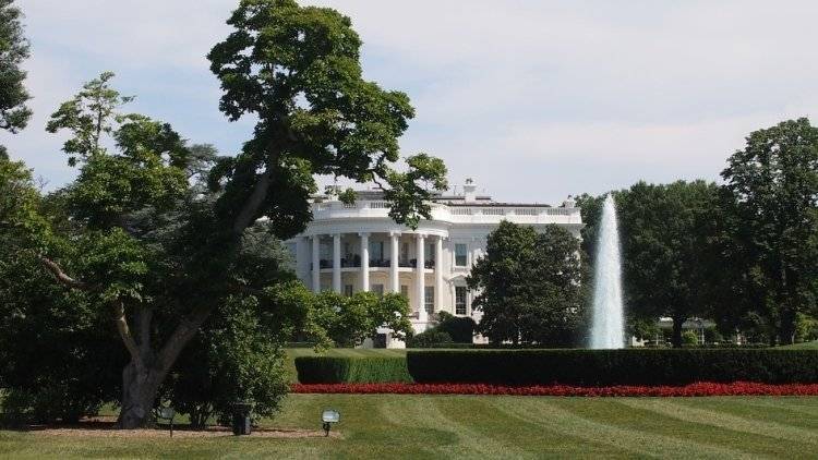 Белый дом прокомментировал сообщения о требовании Трампом услуги от Зеленского