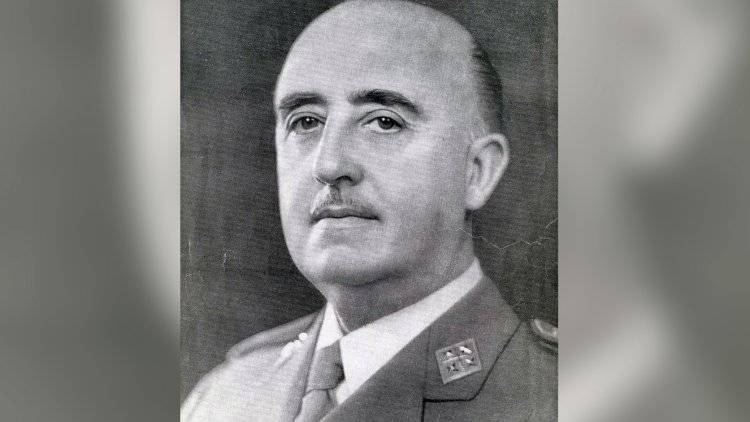 Работы по эксгумации останков диктатора Франко начались в Испании