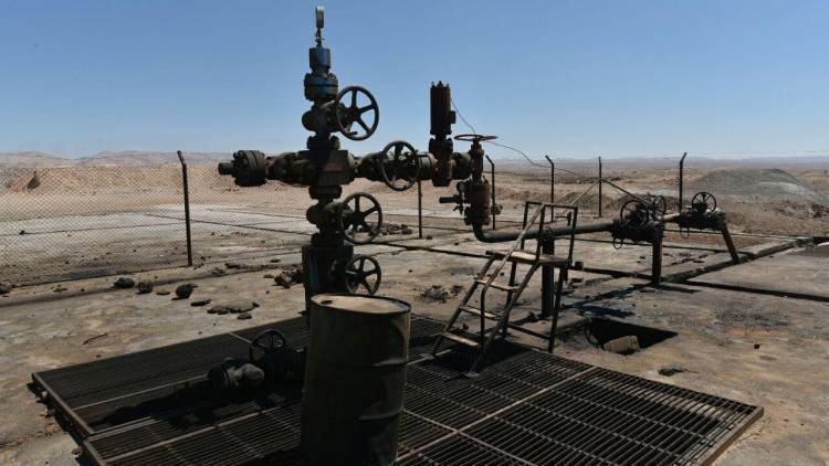 Эксперт объяснил призыв Трампа к курдским террористам оккупировать нефтяные поля Сирии