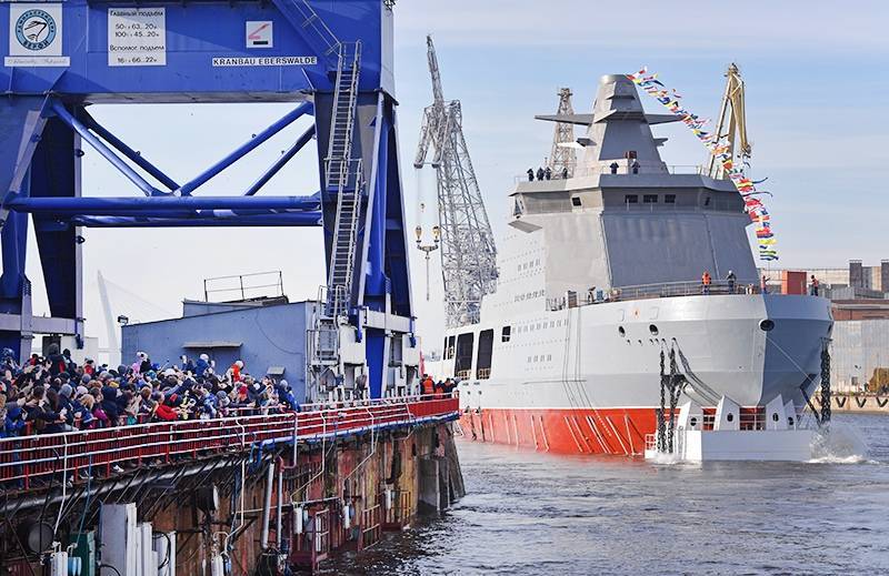 Гроза Арктики: Россия спустила на воду первый боевой ледокол