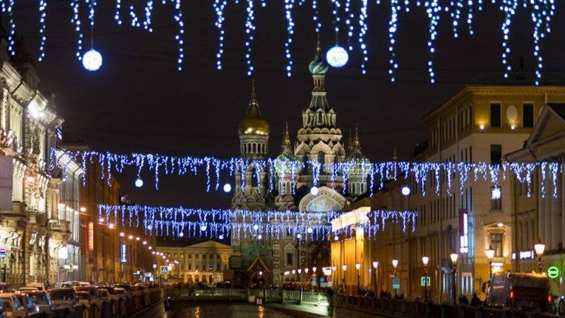 Урбанист рассказал, как поменяет вид Петербурга новогоднее освещение