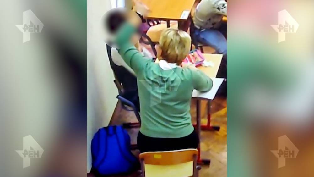 В Москве задержали учительницу, избивавшую детей