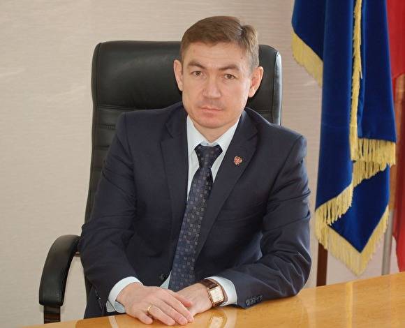 ФСБ задержала главу Нагайбакского района Виталия Гайсина и его заместителя