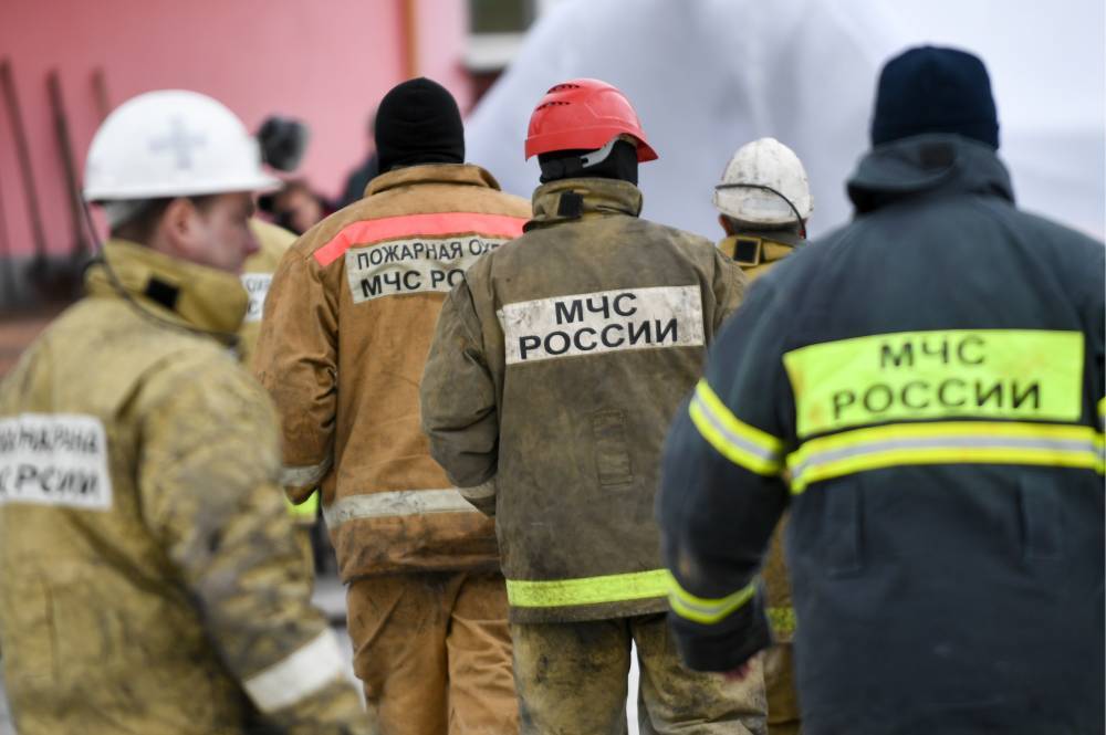 На территории завода в Черкесске произошел пожар