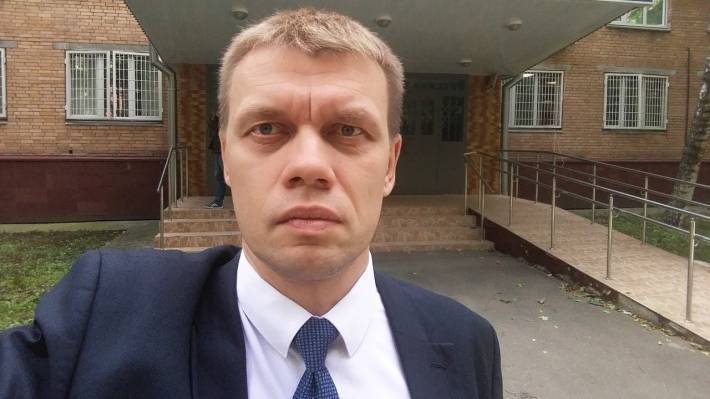 «Лучший» адвокат Навального Ступин безуспешно пытается скрыть следы правонарушения