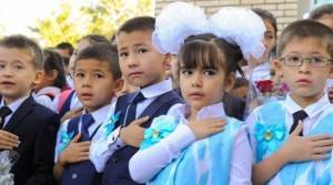 Уроки в школах начнутся с гимна в Узбекистане | Вести.UZ