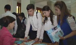 Выпускники школ Кашкадарьинской, Джизакской и Самаркандской областях оказались за бортом вузов | Вести.UZ
