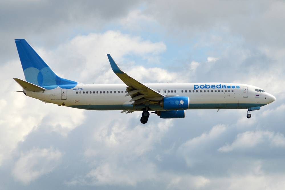 Из-за смерти пассажира самолет совершил экстренную посадку в Волгограде