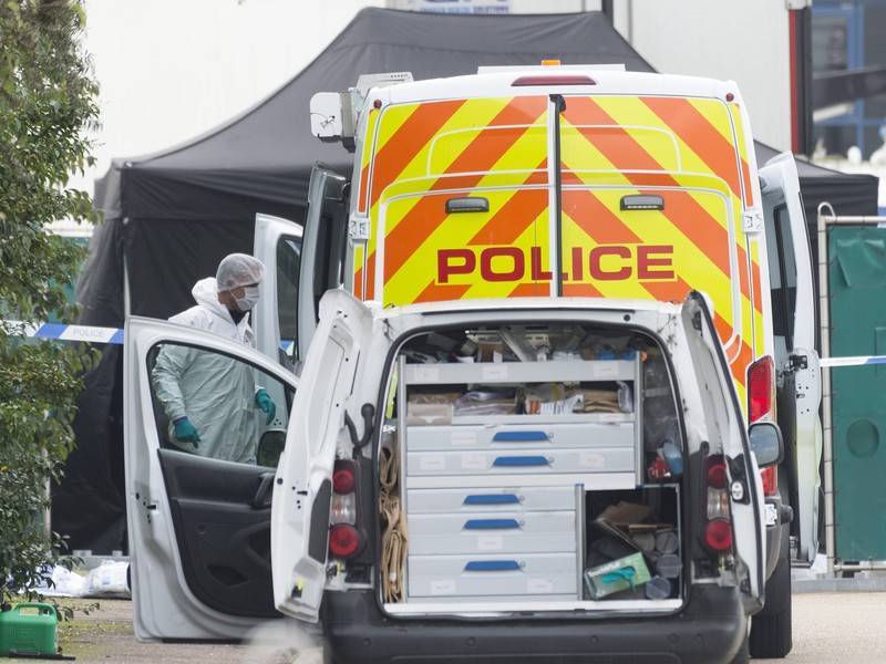 Водителя фургона в Британии обвинили в убийстве 39 человек