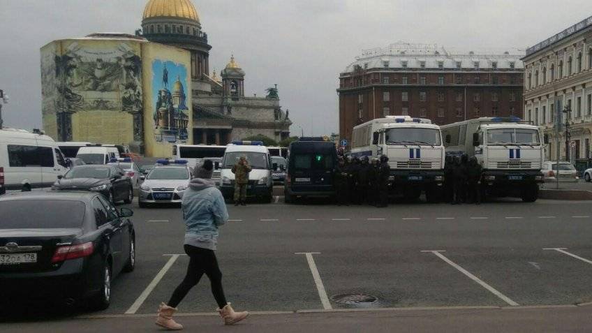 В Петербурге задержали участника пикетов в поддержку фигурантов «московского дела»