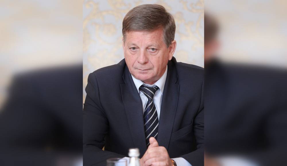 Псковские депутаты отметили вклад умершего главы облсуда в дело правосудия