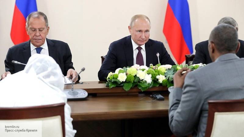 Путин назвал образование важной сферой сотрудничества России и Африки