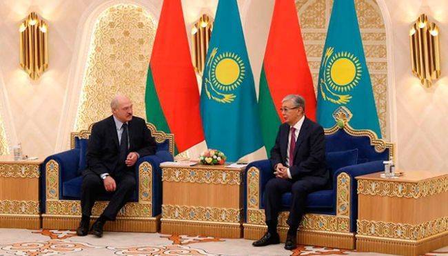 Лукашенко заверил президента Казахстана в своей надёжности