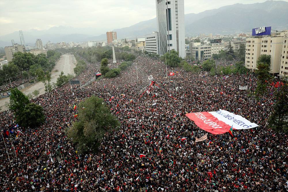 В Чили на митинг за экономические реформы вышли больше миллиона человек