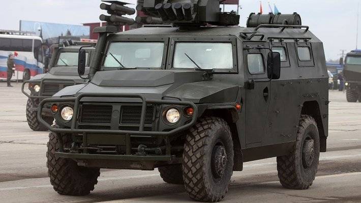 Минобороны доставило на базу Хмеймим в Сирии бронеавтомобили для военной полиции РФ