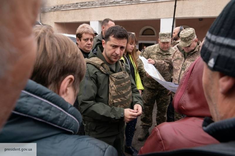 После разговора Зеленского с радикалами Украину в Сети назвали зоной, где живут по понятиям