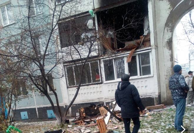 Видео с места взрыва в квартире в Новокузнецке