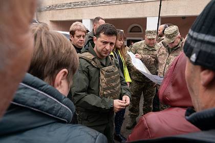 Зеленскому пригрозили перекинуть в Донбасс десятки тысяч добровольцев