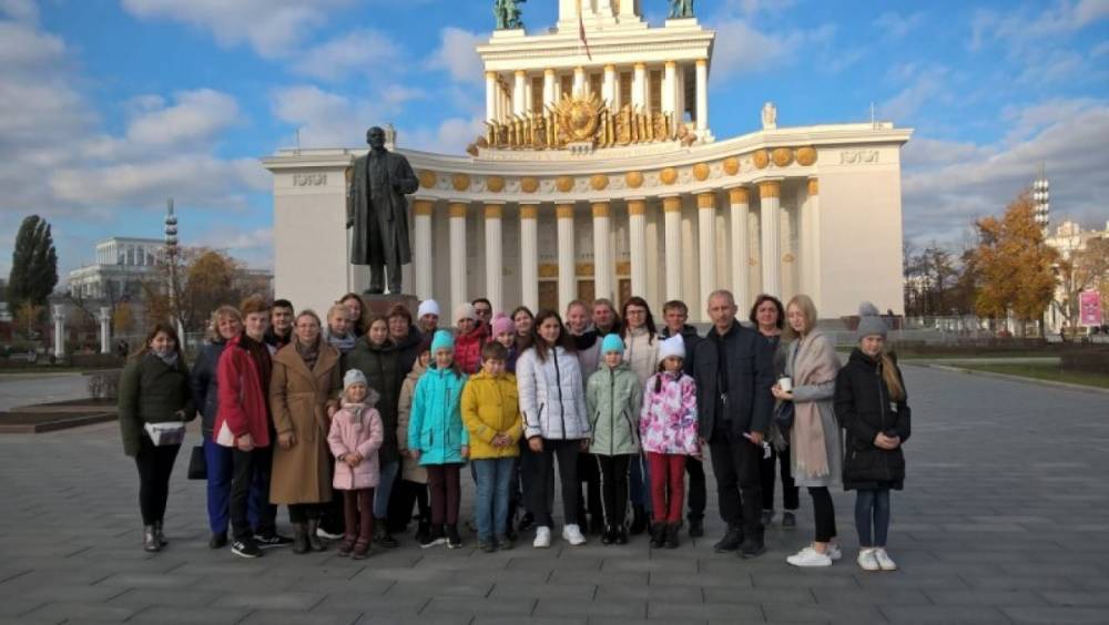 Псковские отличники получили в подарок путешествие на шоу и экскурсию по Москве