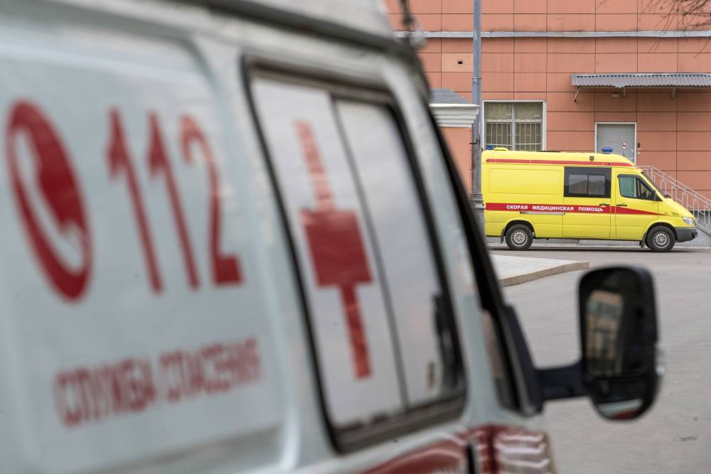 Автобус с рабочими перевернулся в Кузбассе, пострадали 10 человек