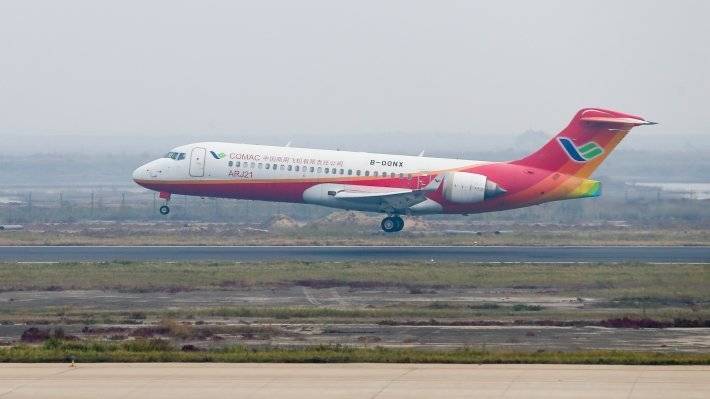 Китайский лайнер ARJ21 выпллнил первый международный рейс до Владивостока