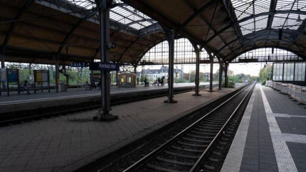 Северный Рейн-Вестфалия: немец толкнул эритрейца под поезд
