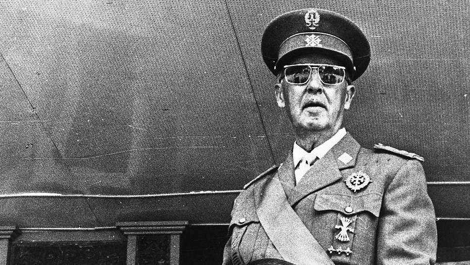 В Испании приступили к перезахоронению диктатора Франко