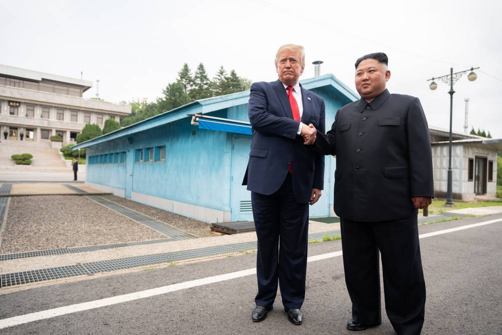 "Существует предел": КНДР о дружбе Трампа и Ким Чен Ына
