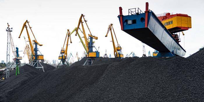 Экономике Украины предрекли сильный удар из-за дешевого угля из России