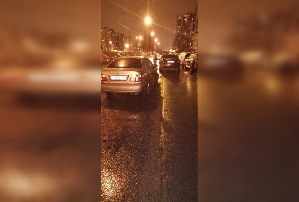 На Верности пьяный водитель Fiat после столкновения с другим авто заскучал и ушел