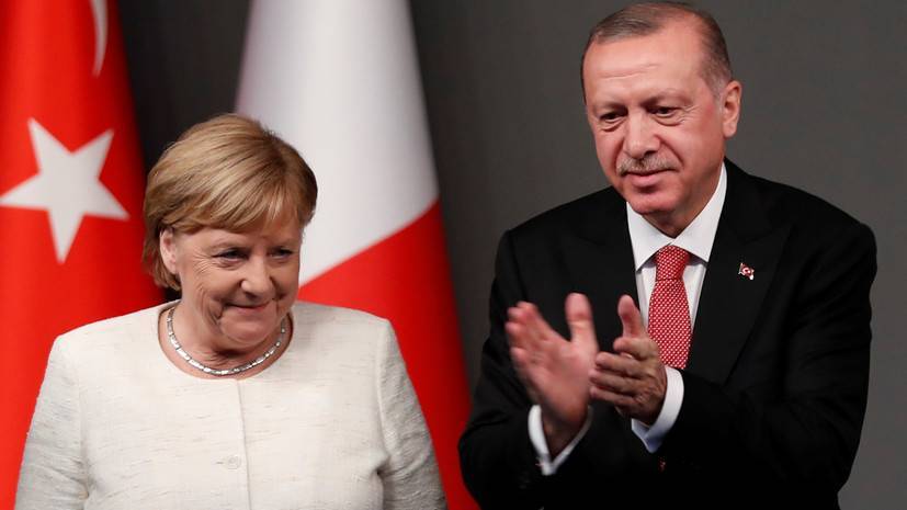 Эрдоган и Меркель обсудили ситуацию на северо-востоке Сирии