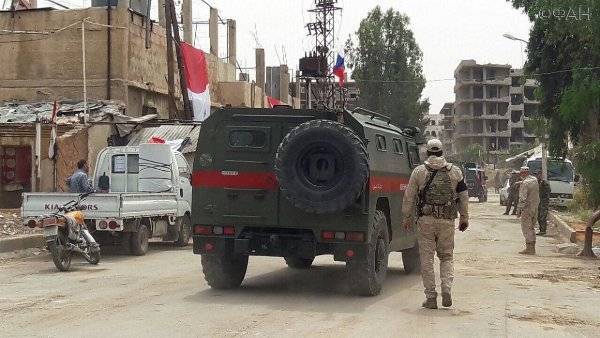 Российская военная полиция патрулирует сирийско-турецкую границу