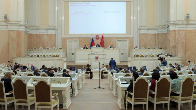 Петербургские депутаты&nbsp;дополнительно запросили на 2020 год 120 млрд рублей