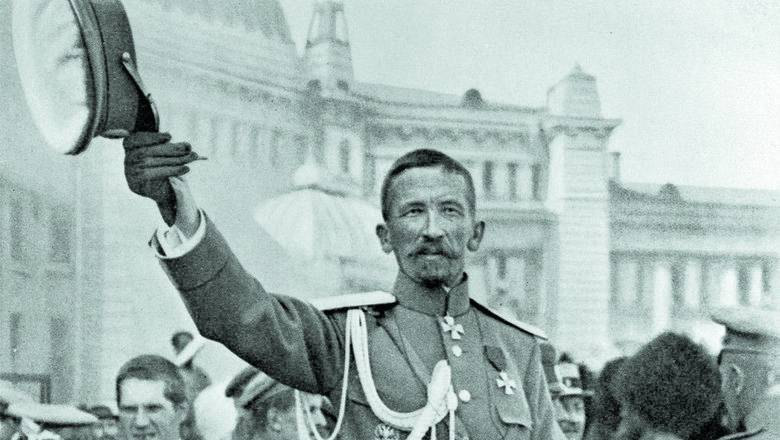 Вот бы вместо Ленина! Генерал Корнилов мог стать для России своим  Франко