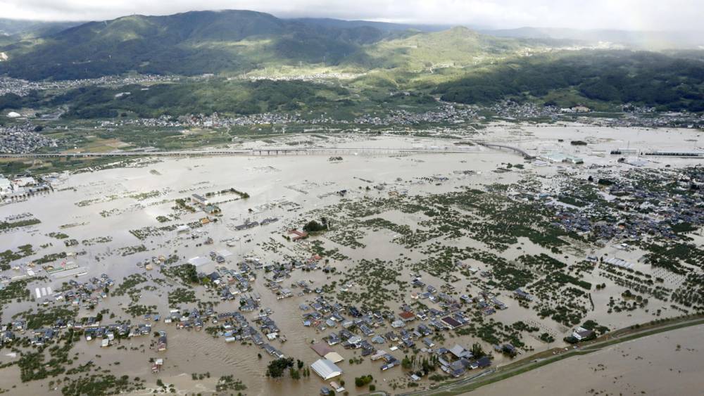 Почти 4,5 тысячи японцев остались без домов после тайфуна «Хагибис»