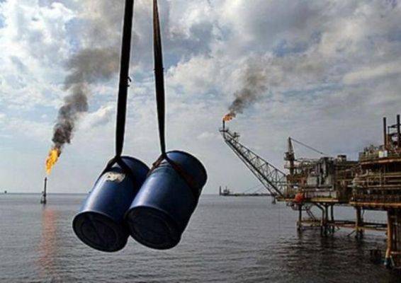 МВФ: Ирану нужна нефть по $ 195 за баррель, чтобы сбалансировать бюджет
