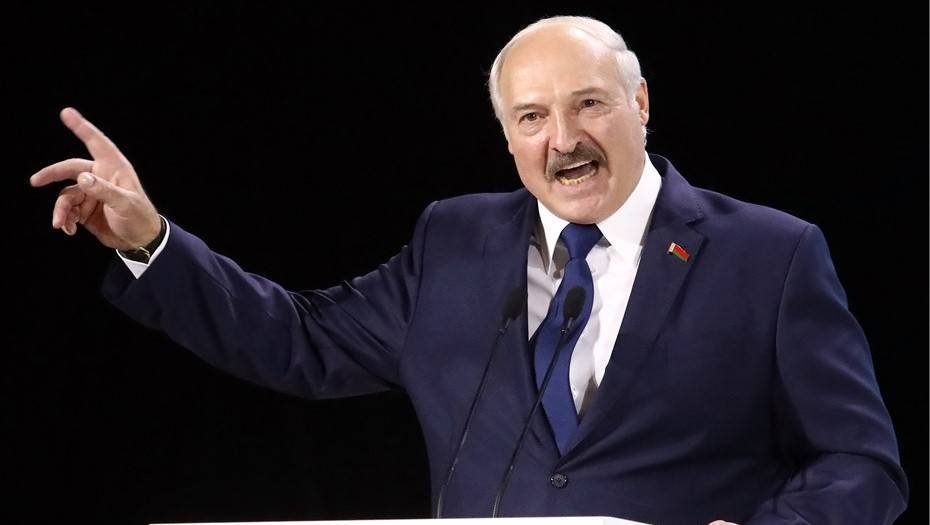 Лукашенко: Белоруссия вынуждена ответить на размещение американских войск в Литве