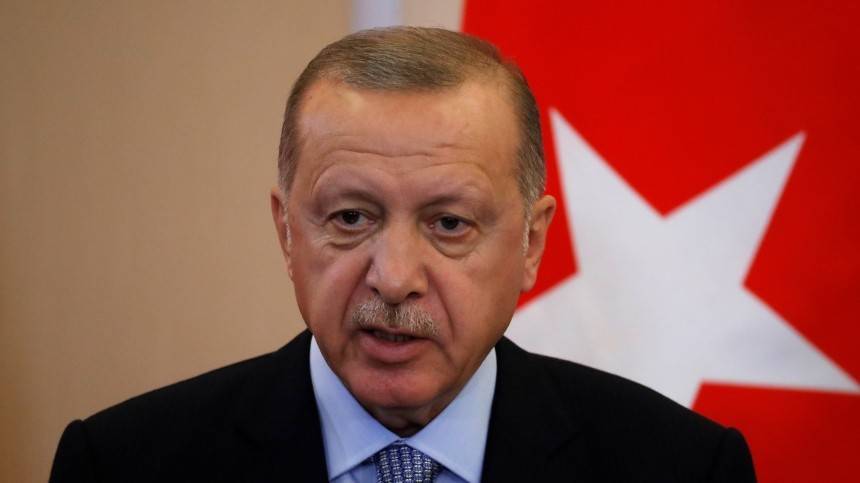Эрдоган пригрозил курдам новой военной операцией в Сирии