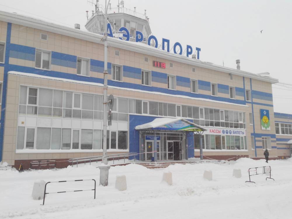 Летевший из Москвы самолет авиакомпании UTair совершил вынужденную посадку в Сыктывкаре