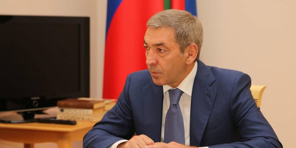 Экс-премьер Дагестана получил 6,5 года по делу о растрате