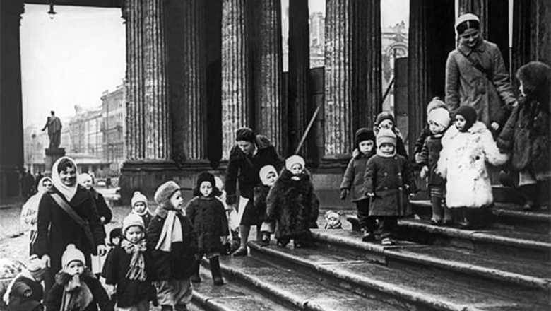Хочешь спасти ребенка – плати: детей блокадного Ленинграда эвакуировали за деньги