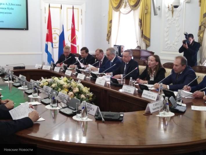 В Смольном прошла встреча Беглова и президента Кубы Мигеля Бермудеса