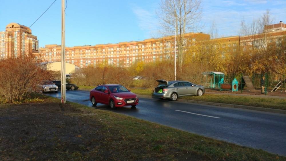 ДТП на Туполевской улице Петербурга заблокировало проезд транспорта
